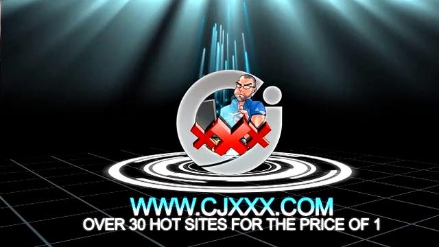 Кори опускается перед Винни и жадно сосет его член