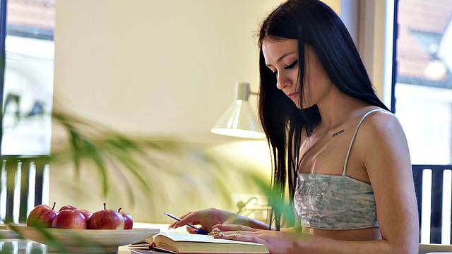 Busty lez babe gets pussy eaten by small tits pussylicked GF