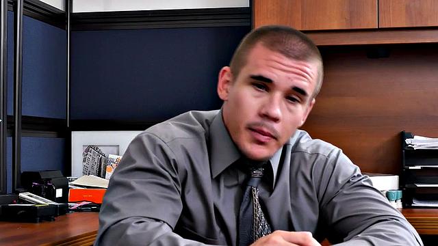 Office worker sucks off his bad mood with a hot blowjob