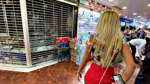 Casting Couch InternalCumshot