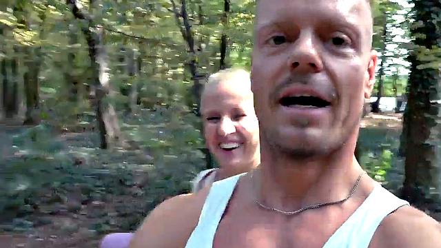 Public German amateur MILF gets fucked outdoors on sex date