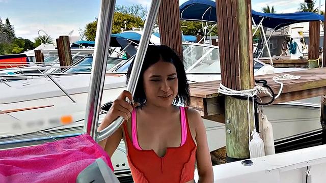 Shorty lets 21yo deepthroat his cock outdoor