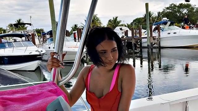 Shorty lets 21yo deepthroat his cock outdoor