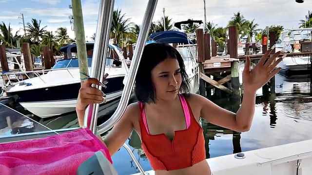 Shorty lets 21yo deepthroat his cock outdoor