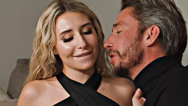 Get ready for the best XXX act with these two Russian youngsters who will solve your problem of needing a blowage or anal action.