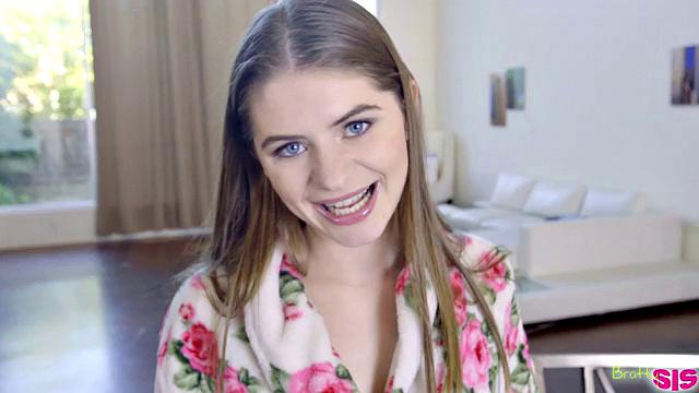 Obsessed With My Stepbrother - S1:E6