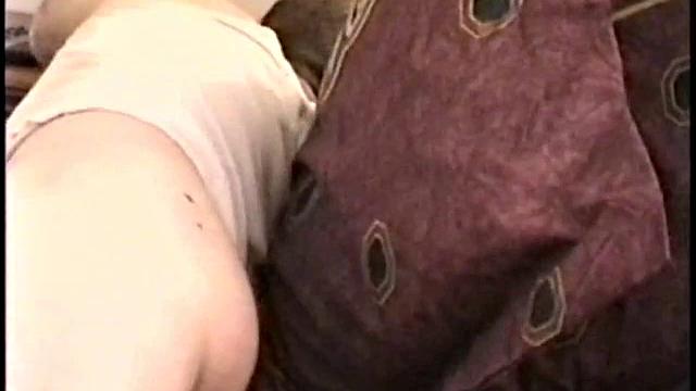 Винни так отсасывает Дэйви, что у того ноги подгибаются