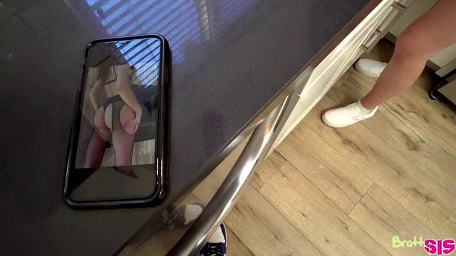 Help Your Step Sister - S16:E11