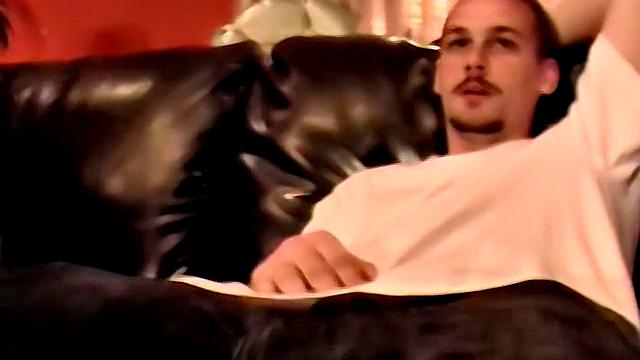 Джей, Брайан и Блейз по очереди трахают Стрейта Блейза