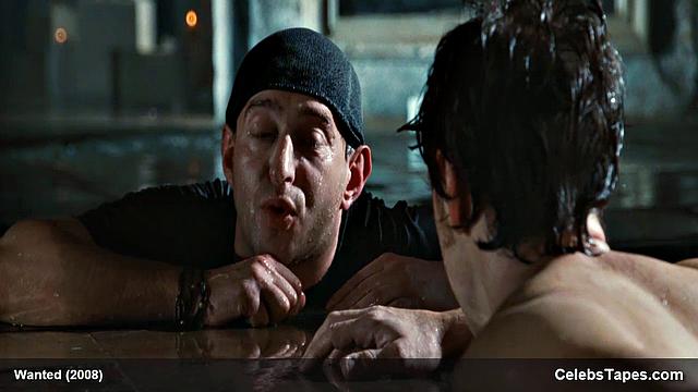 Angelina Jolie flaunts her smooth bare ass