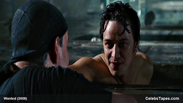 Angelina Jolie flaunts her smooth bare ass