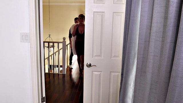 Dee Williams is busty