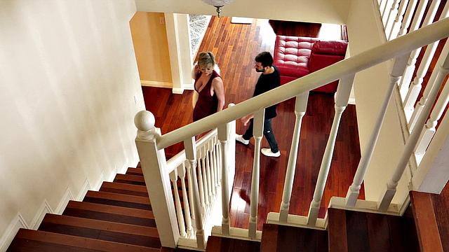 Dee Williams is busty