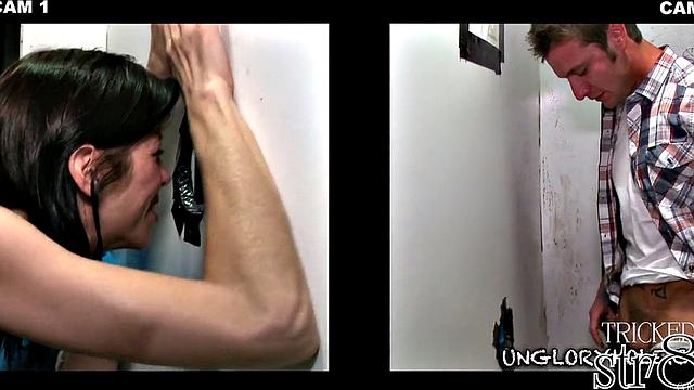 Real guy getting head at gloryhole