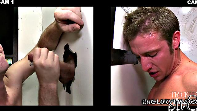 Real guy getting head at gloryhole