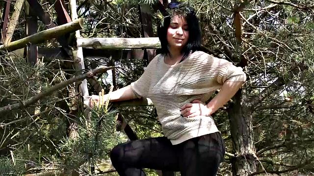 Teen titty fucking in field