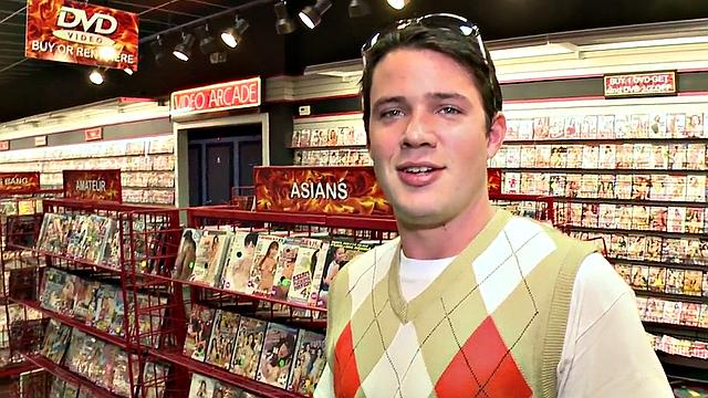 Fooled gloryhole str8 gets blowjob before cumming on face