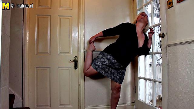 британская зрела bbw разрывается от жажды жёсткого секса в одиночку