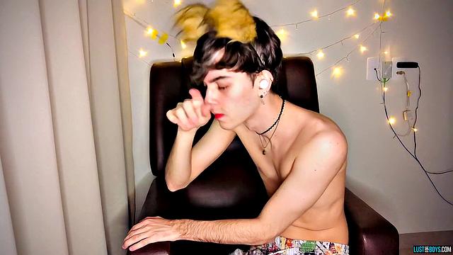 Henry Evans, Furry Twink Makes A Mess