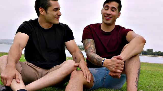 Debut stud barebacked by inked athletic on casting