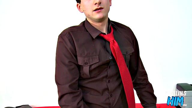 Amateur twunk enjoys sucking cock