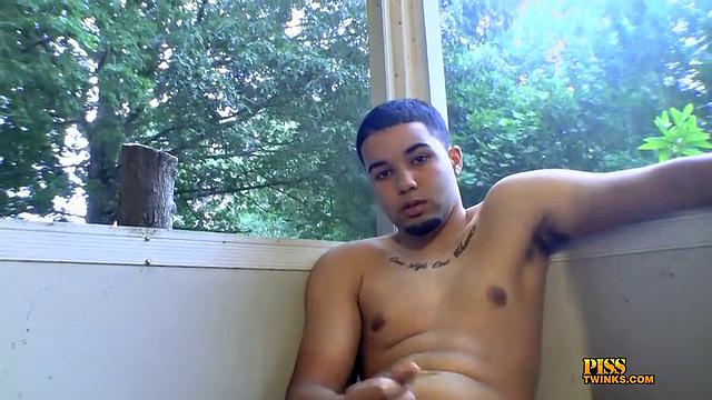 Keef Gets Soaked in His First Time - Keef Johnson