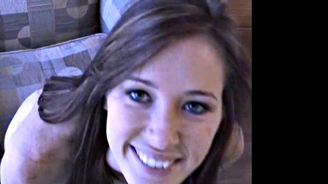 BrookeSkye fingering pussy closeup