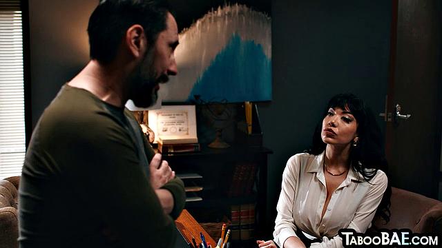 Stunning slut pussybouncing