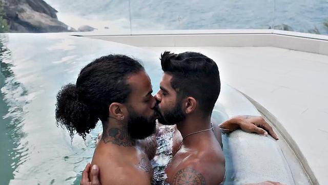 Hung Hispanic chiseled Latinos fucking
