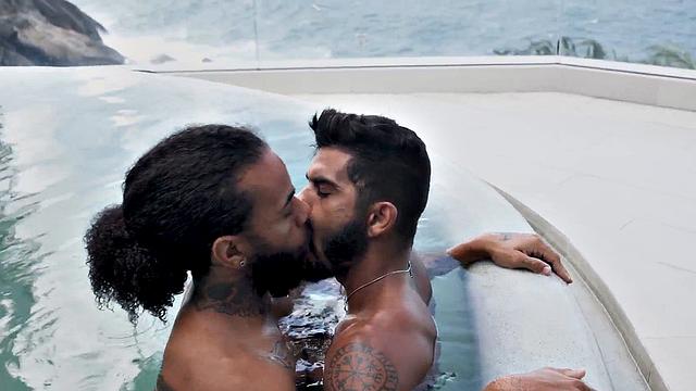 Hung Hispanic chiseled Latinos fucking