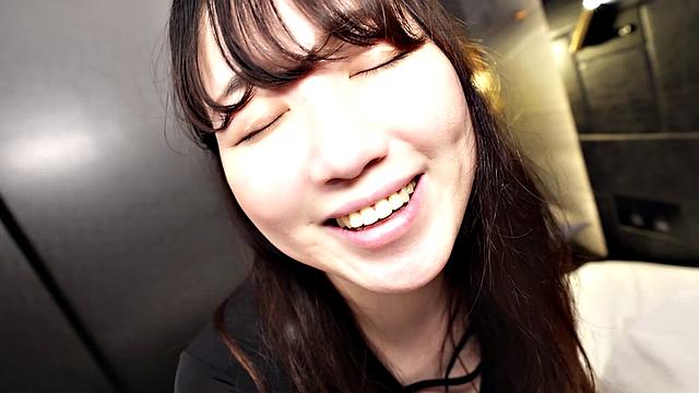 японская домохозяйка поразила минетом крупным планом