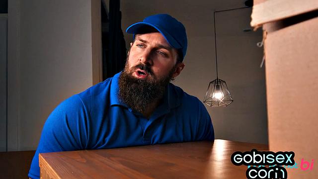 Stunning cutie sucking in bi 3some