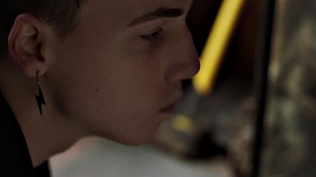 21yo twink rimmed and bareback fucked by stepbrother