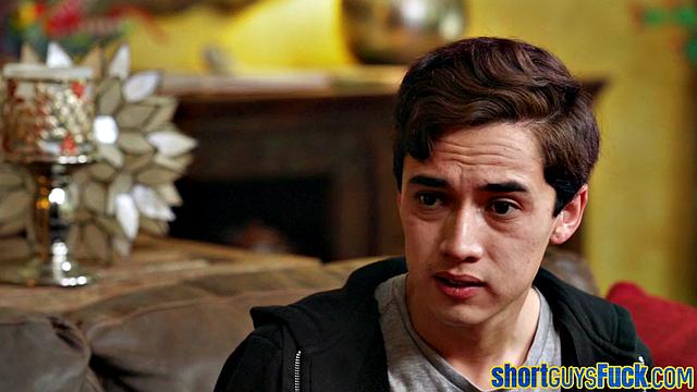 Skinny 21yo shortie pussy-drilling MOM