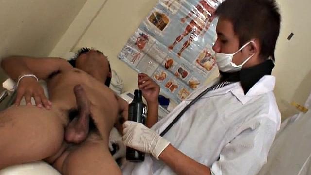 Asian amateur assbanged by doctor in his office