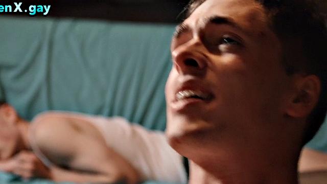 Barebacked twink cums and gets facial from BFs cock