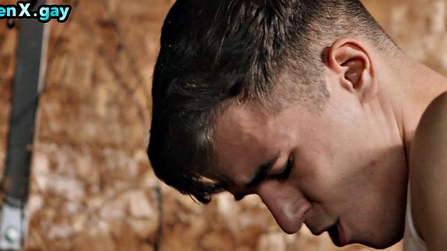 Barebacked twink cums and gets facial from BFs cock