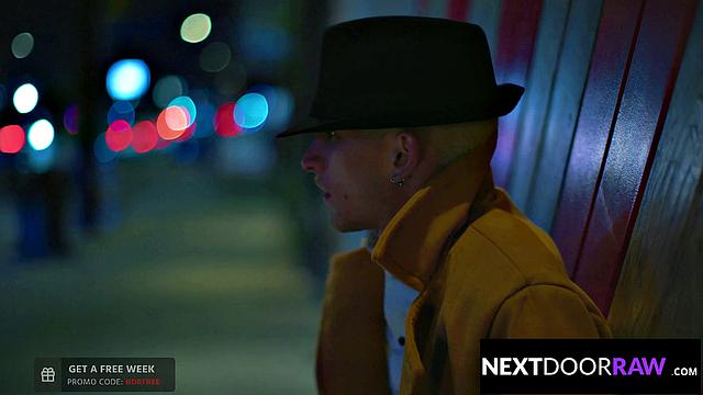 Muscle Daddy Makes Love To Hot Stranger - Roman Todd, Theo Brady - NextDoorRaw