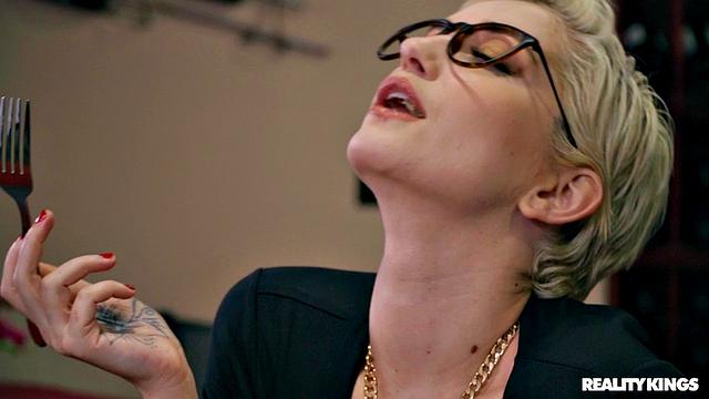 Dinner And A Display