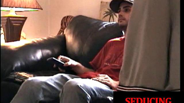 Straight jock gets his hairy dick sucked and tugged by a DILF