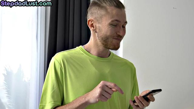 Petite babe pussypounded by DILF