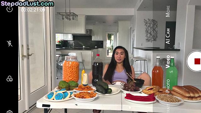 Petite babe pussypounded by DILF