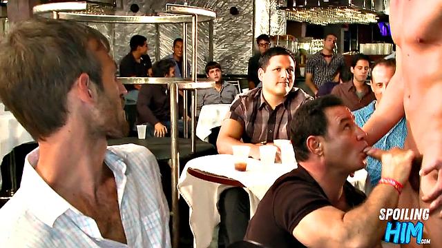 Insatiable amateurs stripper