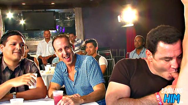 Insatiable amateurs stripper