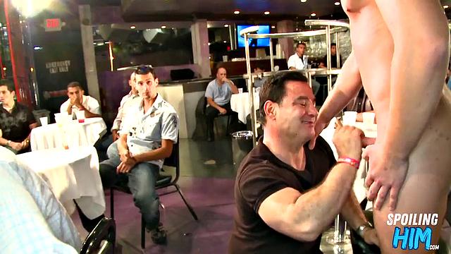 Insatiable amateurs stripper