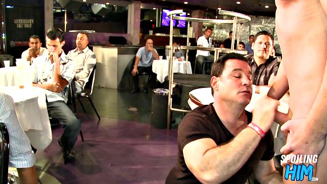 Insatiable amateurs stripper