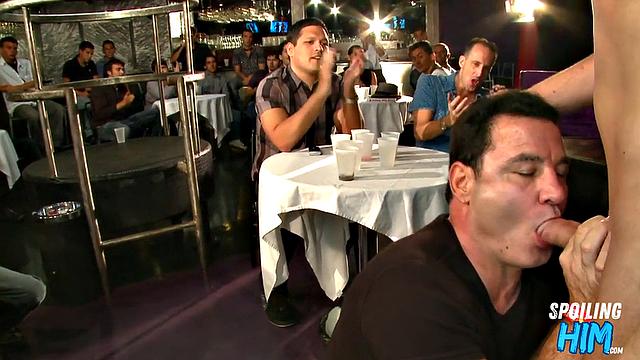 Insatiable amateurs stripper