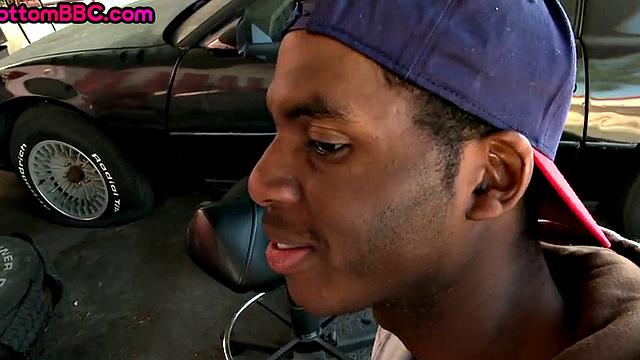 Black thug picked up and nailed by white top