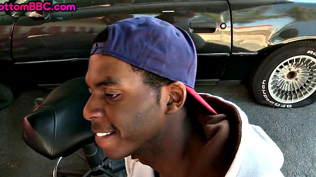 Black thug picked up and nailed by white top