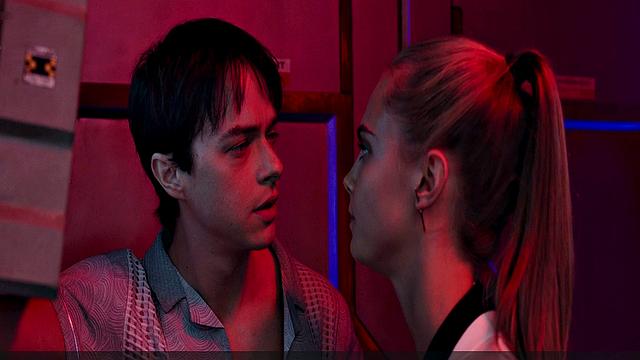 Cara Delevingne bikini video